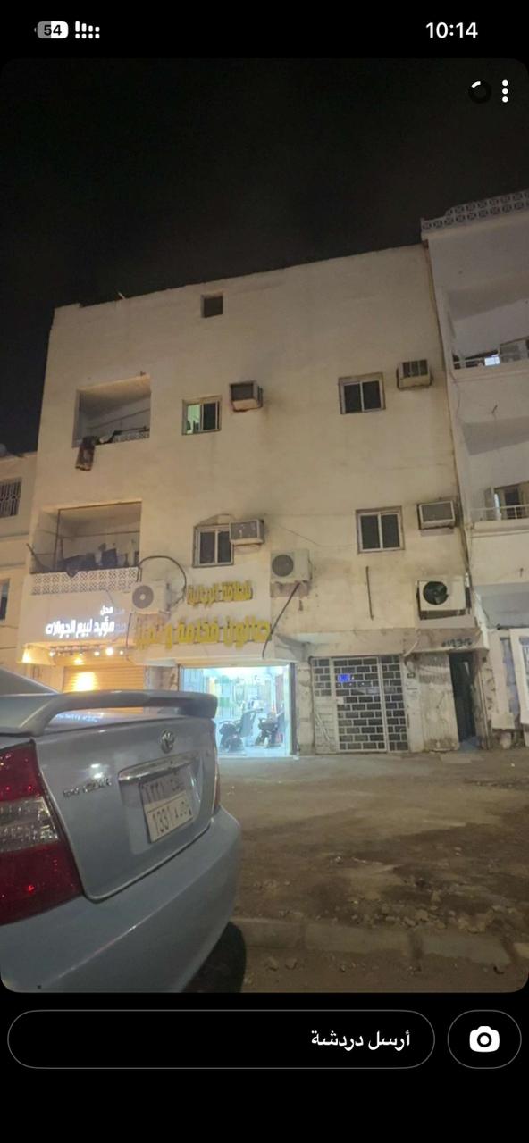 عمارة للاستثمار بالمدينة المنورة 3شقق ومحلين تجارية